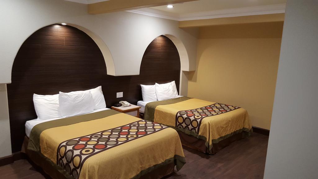 Reedley Inn Екстер'єр фото