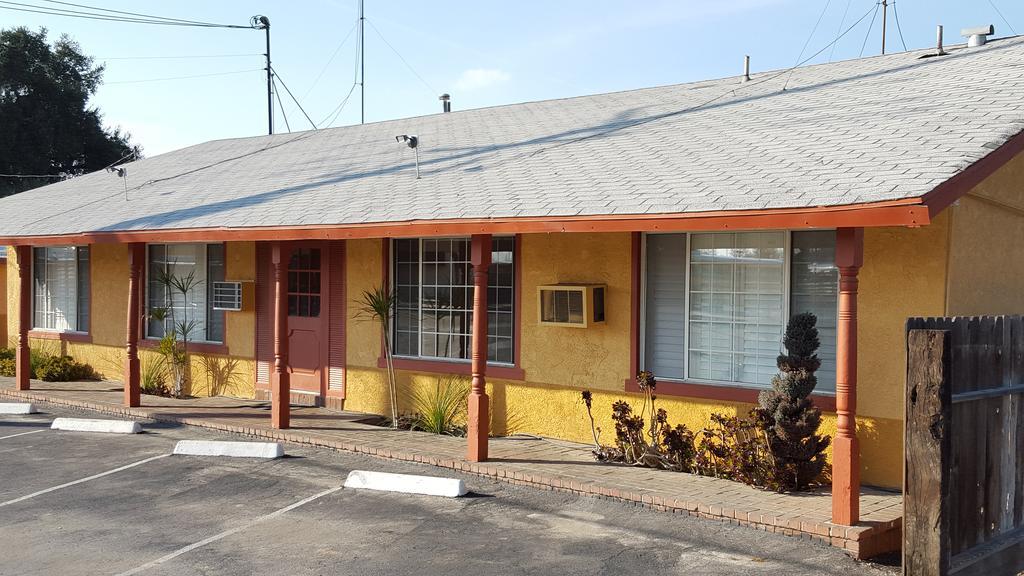 Reedley Inn Екстер'єр фото
