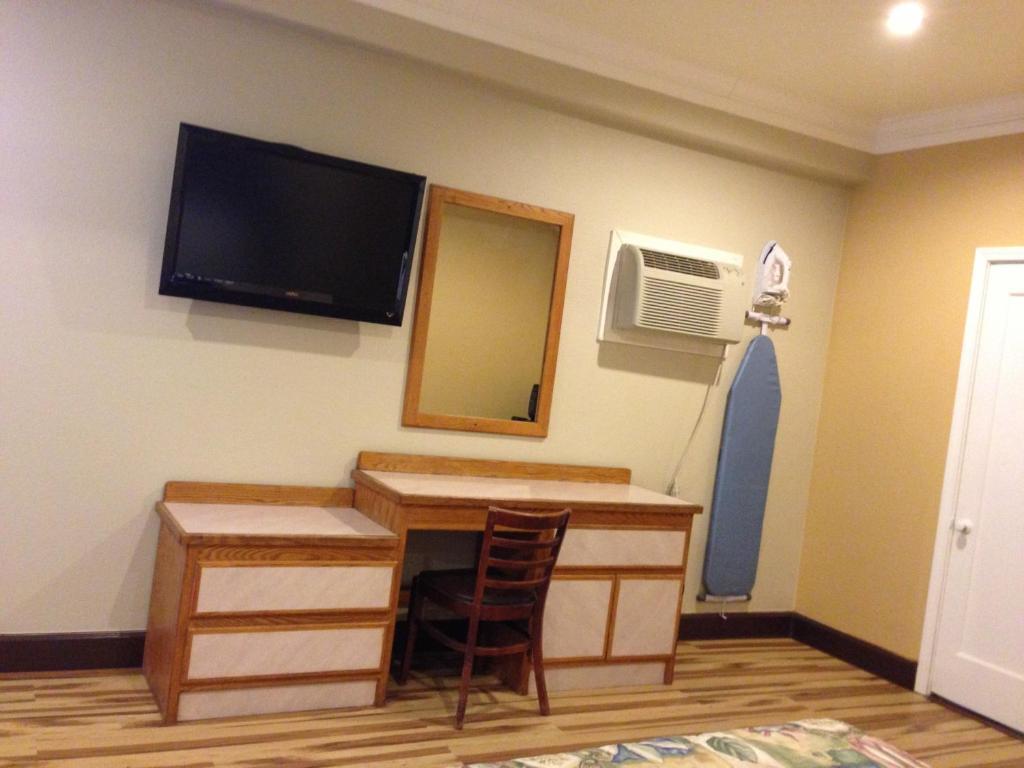 Reedley Inn Екстер'єр фото
